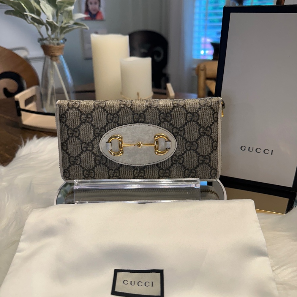 🤎🤍Gucci GG Supreme Horse Bit Wallet🤍🤎